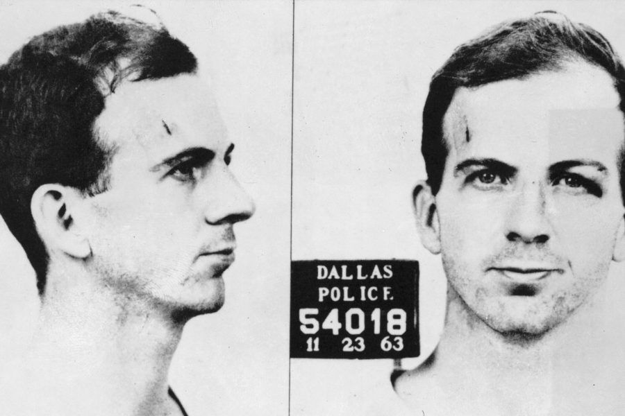 Mugshot af Lee Harvey Oswald efter skudattentatet på præsident Kennedy