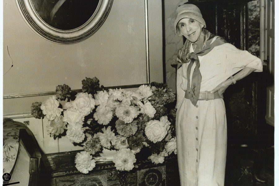 Karen Blixen i kaminstuen på Rungstedlund